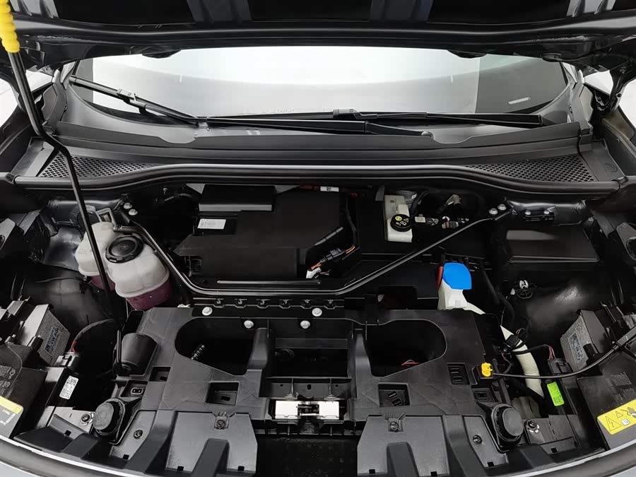 Volkswagen ID.4 X 2023 immagine di auto #7