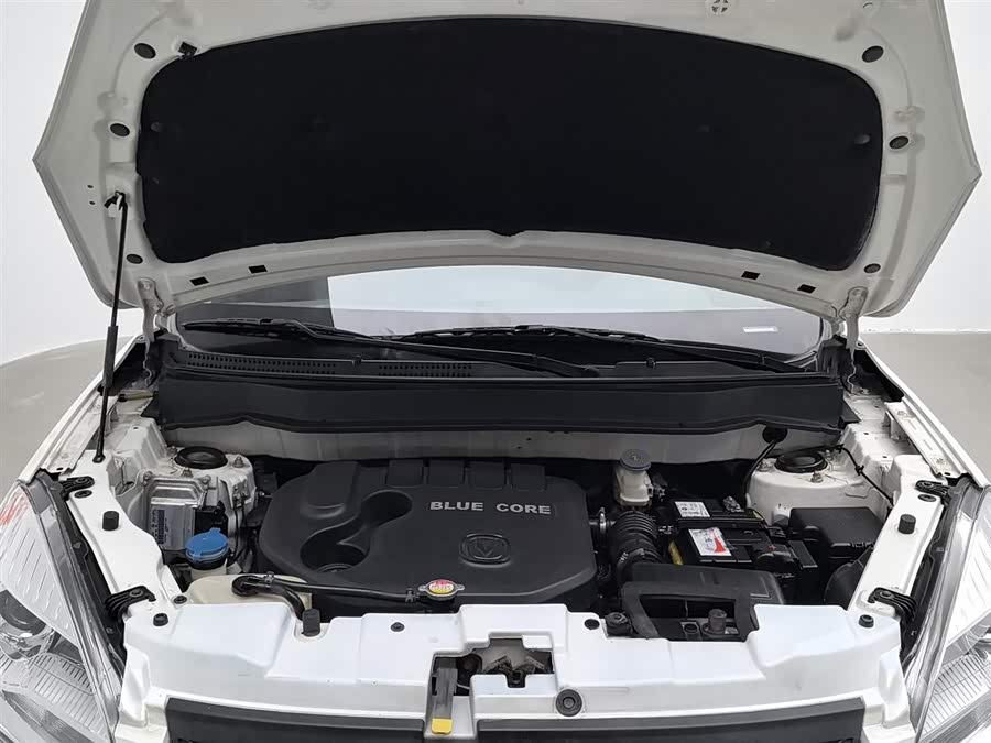 Changan CS35 2014 car image #7