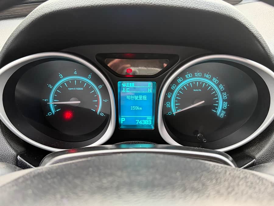 GAC Trumpchi GS5 Super 2016 #7 GAC Trumpchi GS5 Super 2016 car image #7