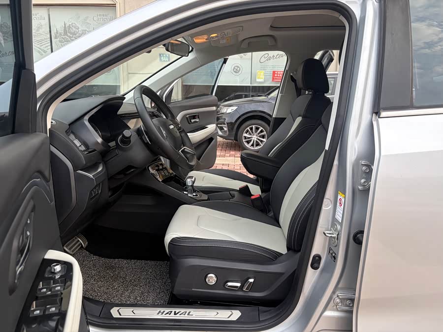 Haval H2s 2017 car image #7