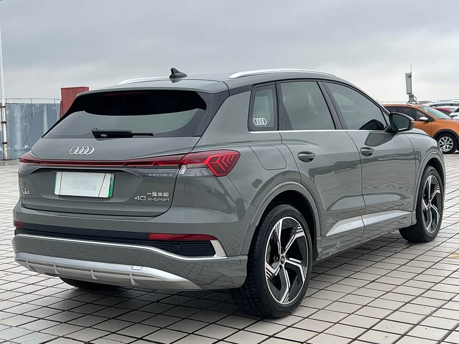 Audi Q4 e-tron 2022 immagine di auto #7