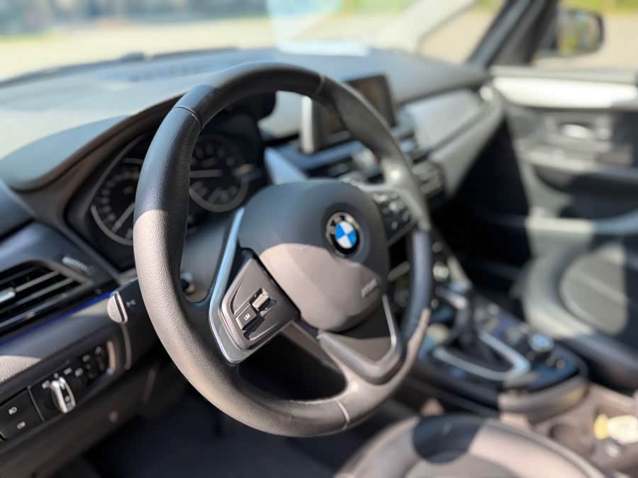 BMW 2 Series Gran Tourer 2017 car image #7