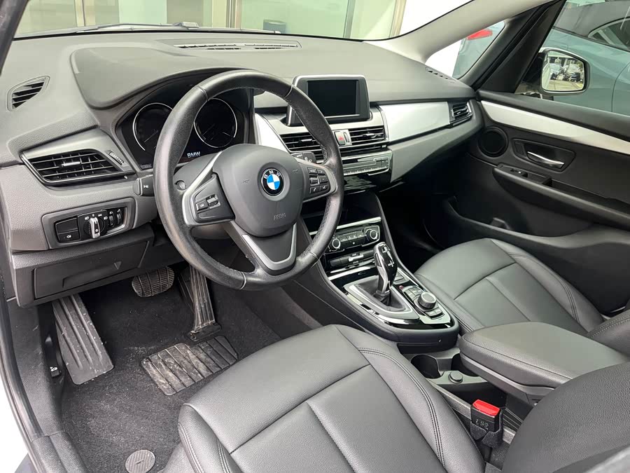 BMW 2 Series Gran Tourer 2019 immagine di auto #7