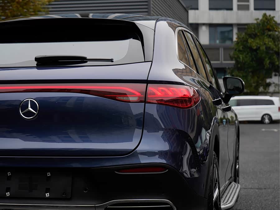 Mercedes-Benz EQE SUV 2023 car image #7