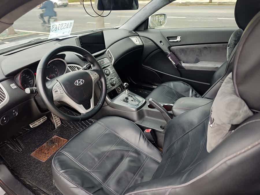 Hyundai Rohens-Coupe 2009 #7 Hyundai Rohens-Coupe 2009 car image #7