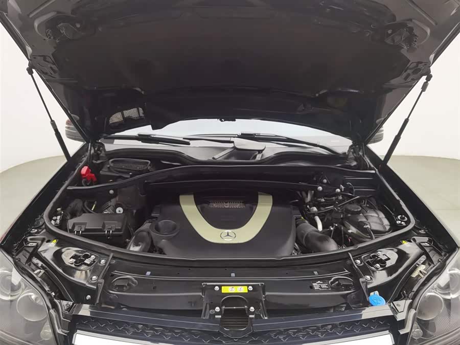 Mercedes-Benz GL Class 2012 car image #7