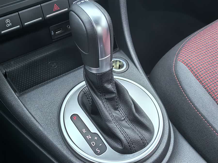 Volkswagen Beetle 2017 immagine di auto #7