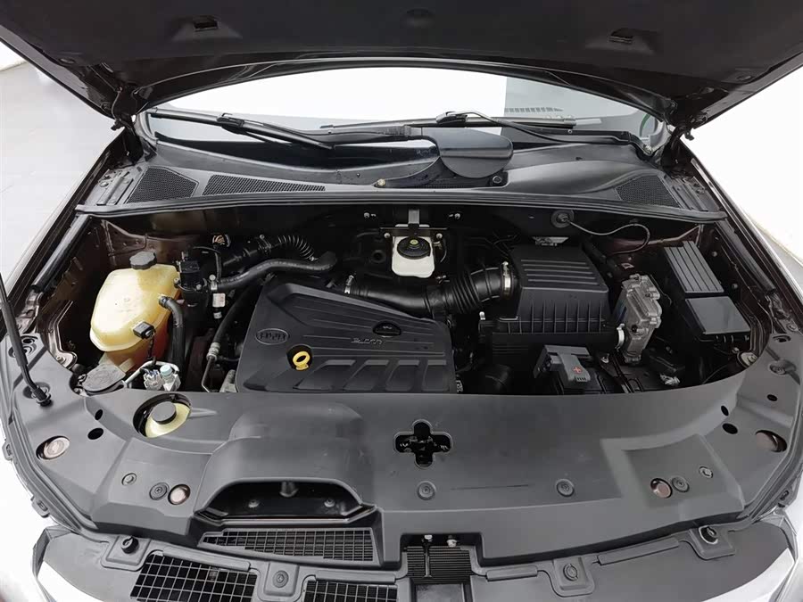 BYD S7 2015 car image #7