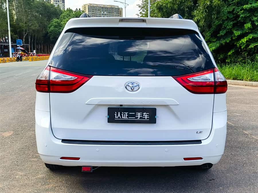 Toyota SIENNA 2018 car image #7