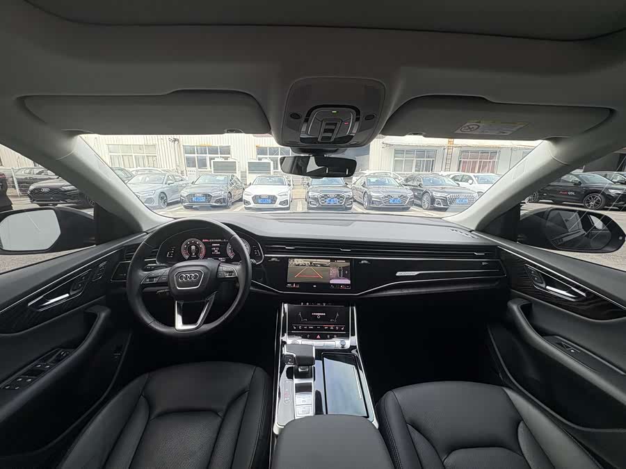 Audi Q8 2022 car image #7