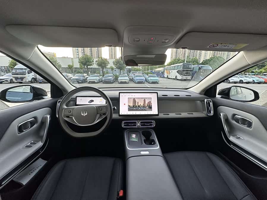 零跑汽车 零跑B01 2025 汽车图片 #7