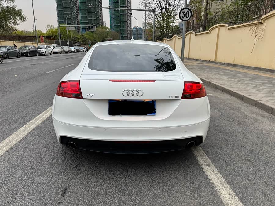 Audi TT 2011 #7 Audi TT 2011 car image #7