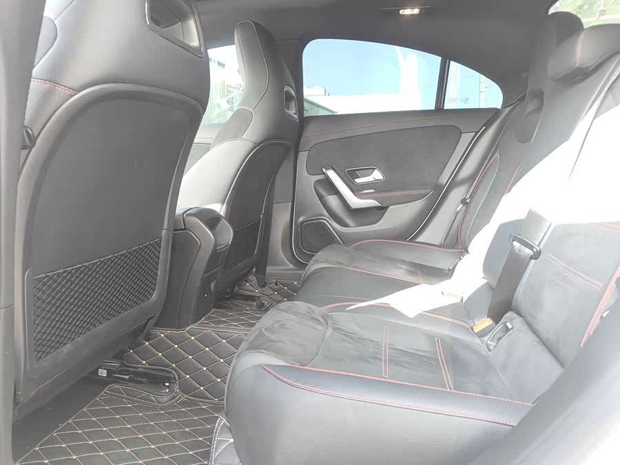 Mercedes-Benz GLA Class (Imported) 2024 car image #7