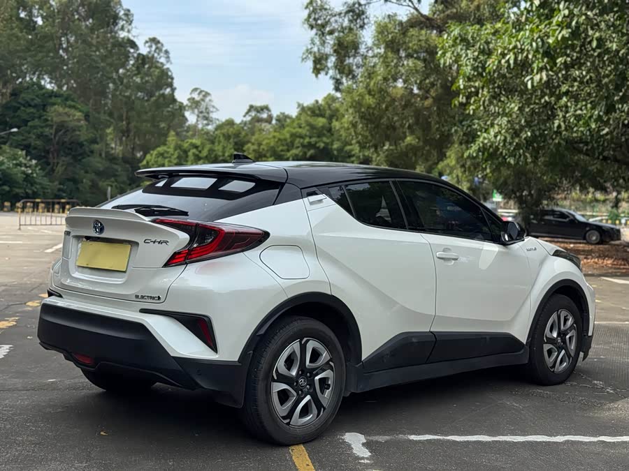 Toyota C-HR EV 2020 immagine di auto #7