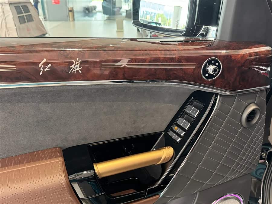 HongQi GuoYao car image #7