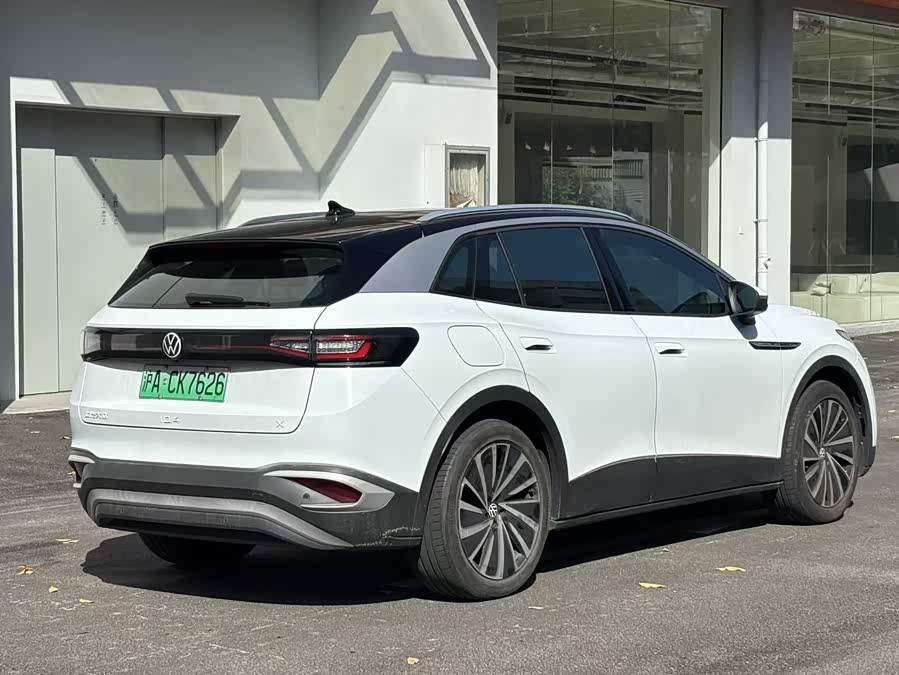 Volkswagen ID.4 X 2023 car image #7