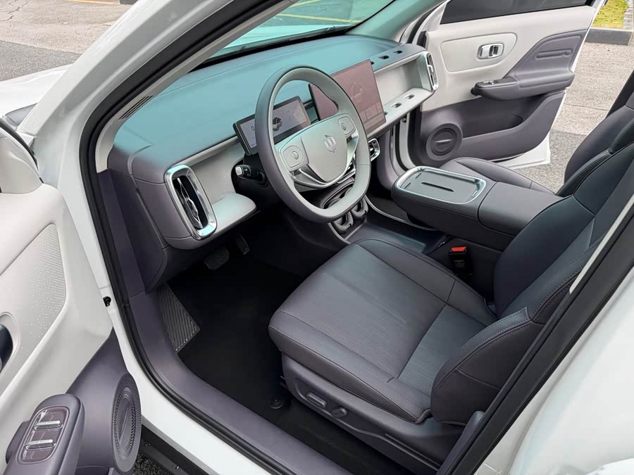 零跑汽车 零跑B10 2025 汽车图片 #7