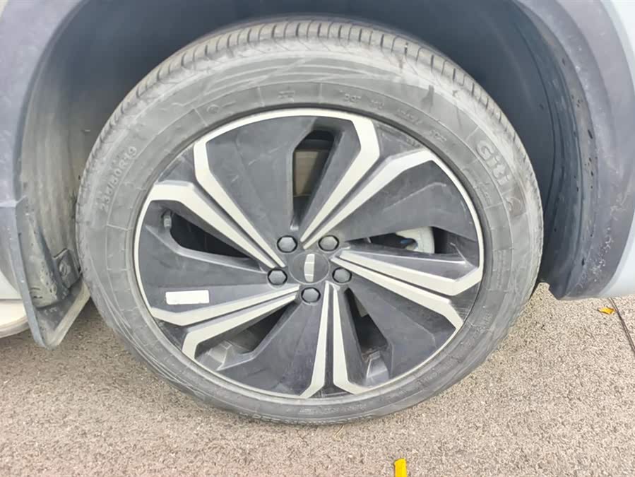 GEELY Monjaro EREV 2023 immagine di auto #7