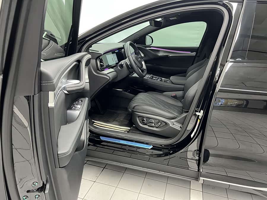 BYD Sea Lion 07 EV 2025 car image #7