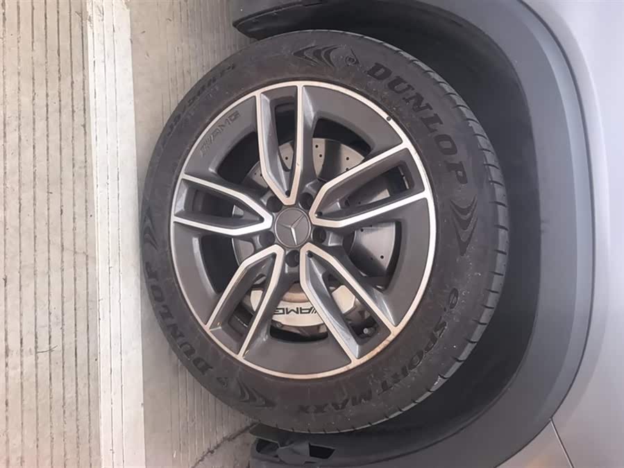 Mercedes-Benz GLB AMG 2023 imagen de coche #7