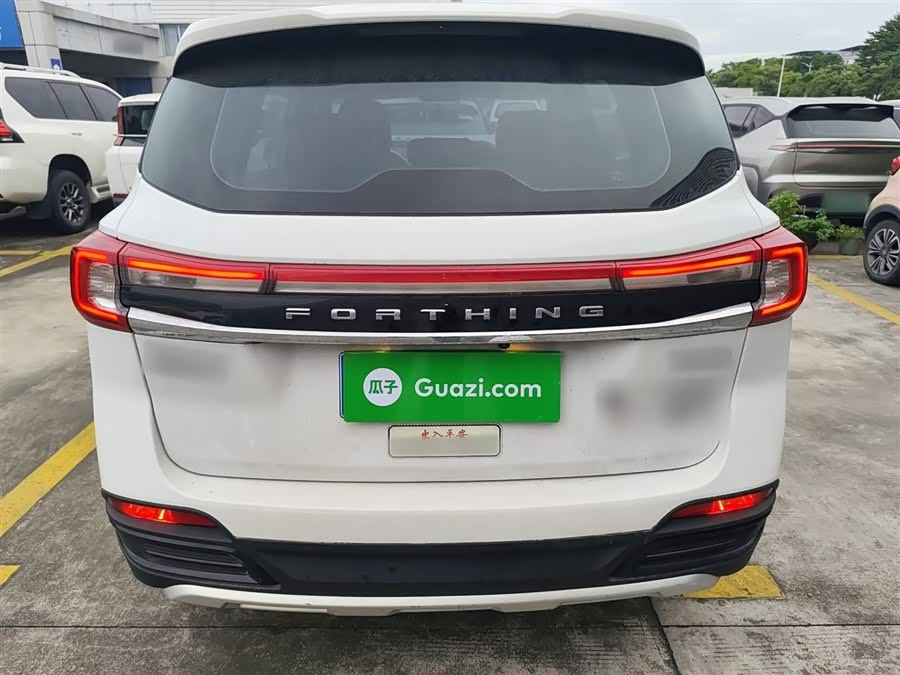 Forthing T5 2023 #7 Forthing T5 2023 صورة سيارة #7