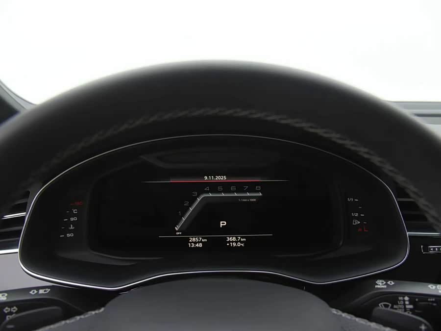 Audi SQ7 2024 изображение автомобиля #7