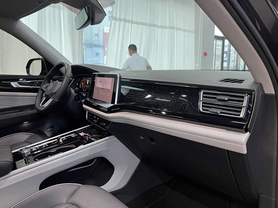 Volkswagen Teramont 2024 car image #7