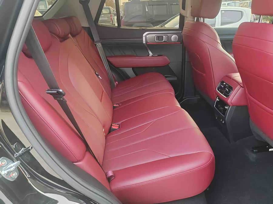 Tank 400 New Energy 2025 #7 Tank 400 New Energy 2025 car image #7