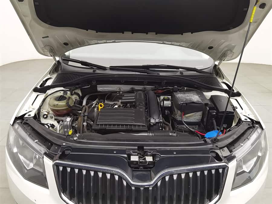 Skoda Octavia 2016 car image #7
