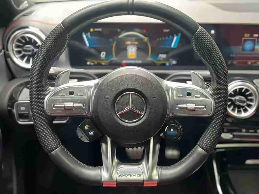 Mercedes-Benz A AMG 2023 image de voiture #7