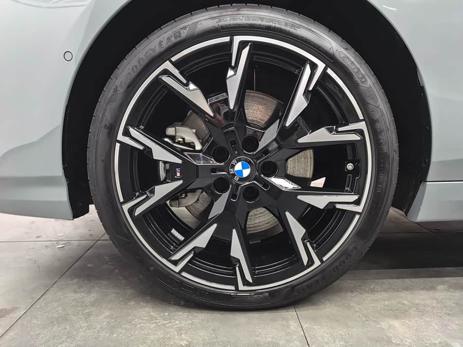 BMW 2 Series 2025 #7 BMW 2 Series 2025 car image #7