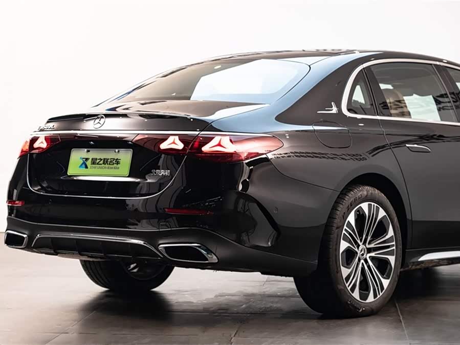 Mercedes-Benz E Class New Energy 2025 car image #7