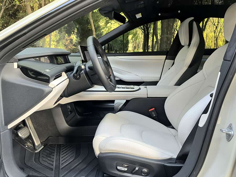 MI SU7 2024 car image #7