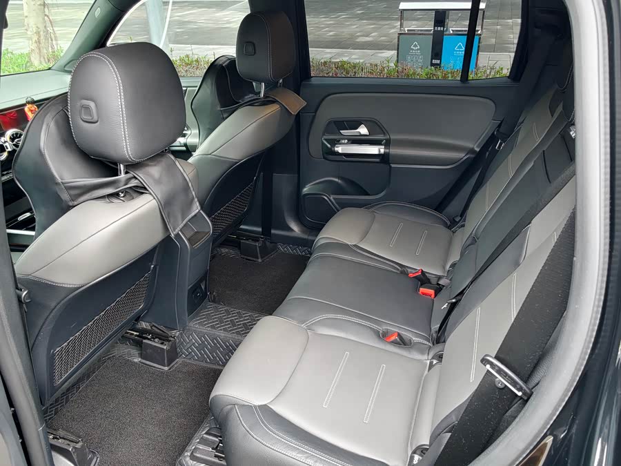 Mercedes-Benz GLB AMG 2022 immagine di auto #7