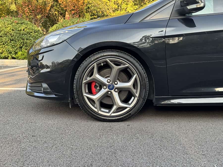 Ford Focus (Imported) 2015 صورة سيارة #7