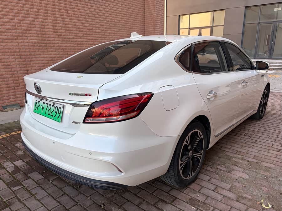 MG 6 New Energy 2019 immagine di auto #7