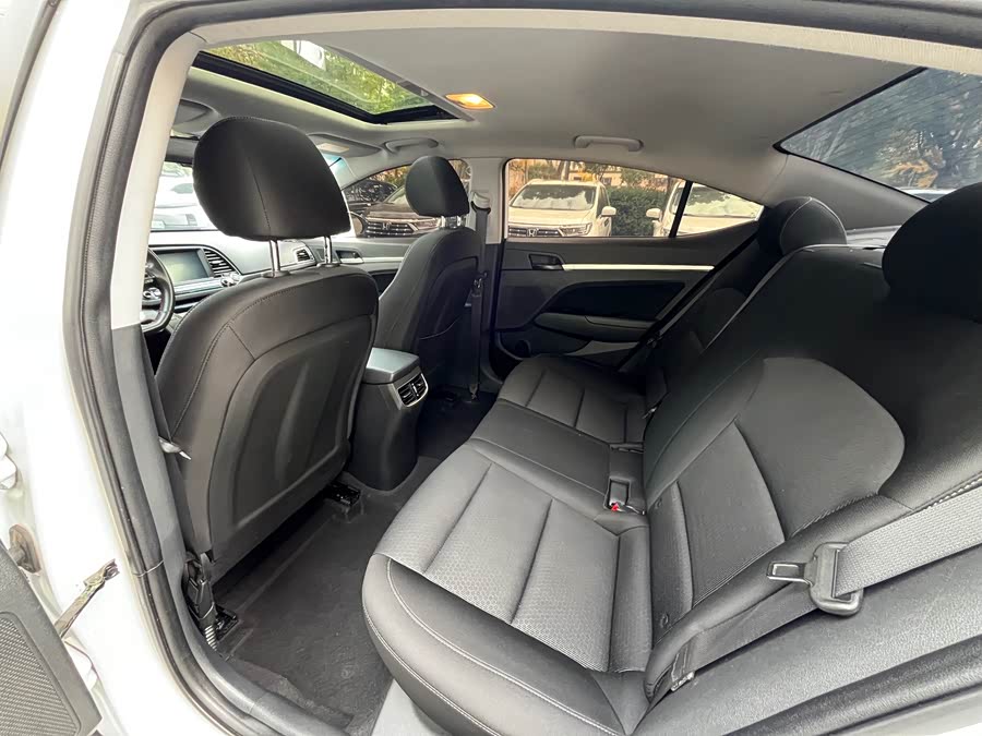 Hyundai Elantra AD 2019 car image #7