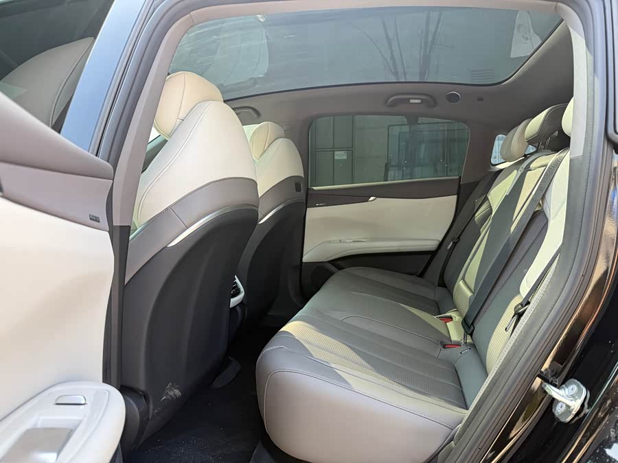 Deepal L07 2025 immagine di auto #7