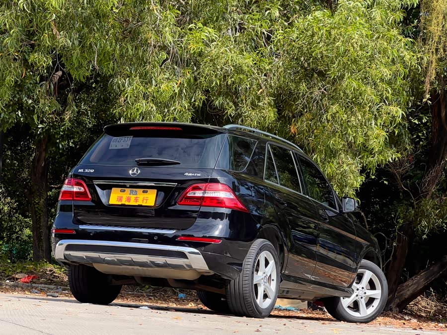 Mercedes-Benz M Class 2015 car image #7