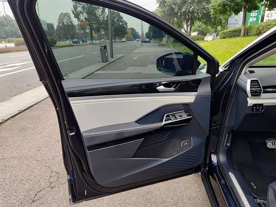 Volkswagen ID.6 Crozz 2023 car image #7