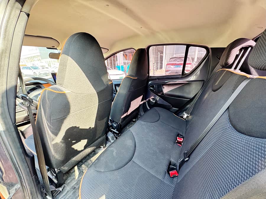 BYD e1 2019 car image #7