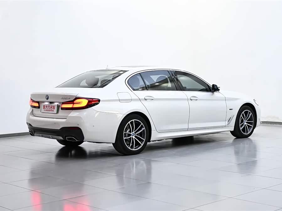BMW 5 Series New Energy 2022 car image #7