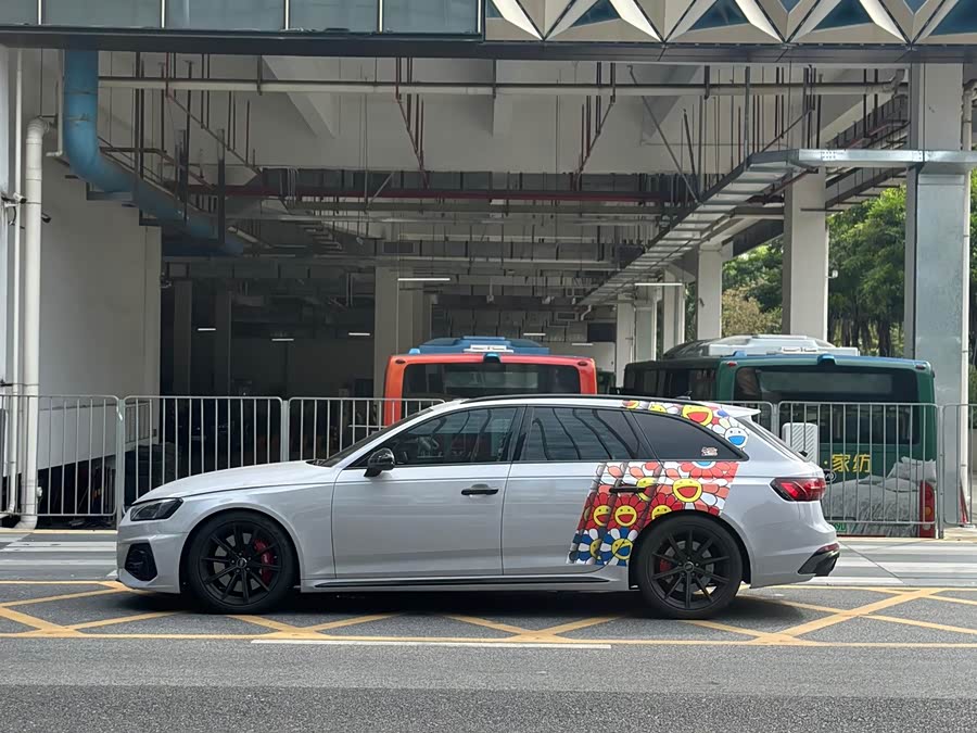 Audi RS 4 2021 car image #7