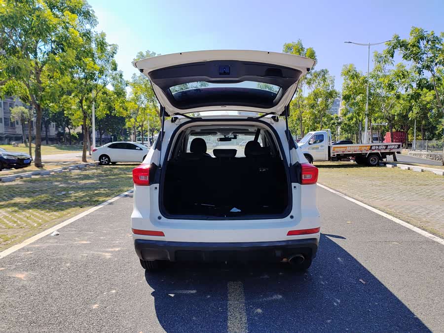 Haval M6 2017 car image #7