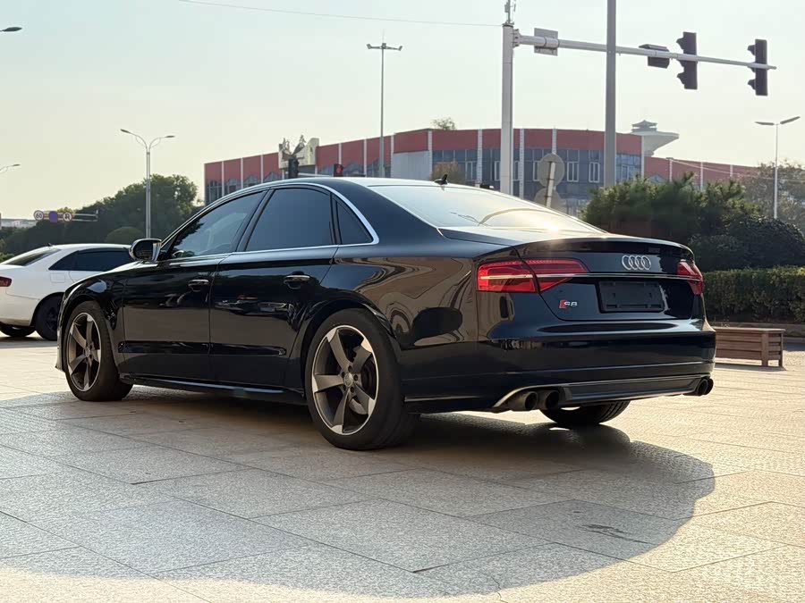 Audi S8 2015 car image #7
