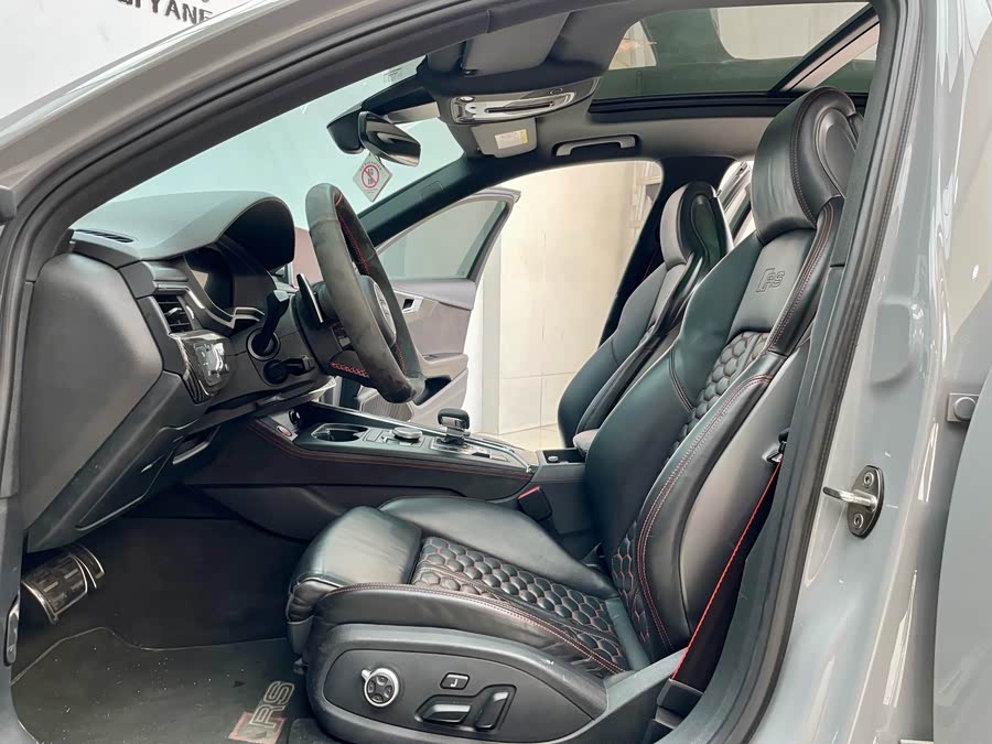 Audi RS 4 2019 immagine di auto #7