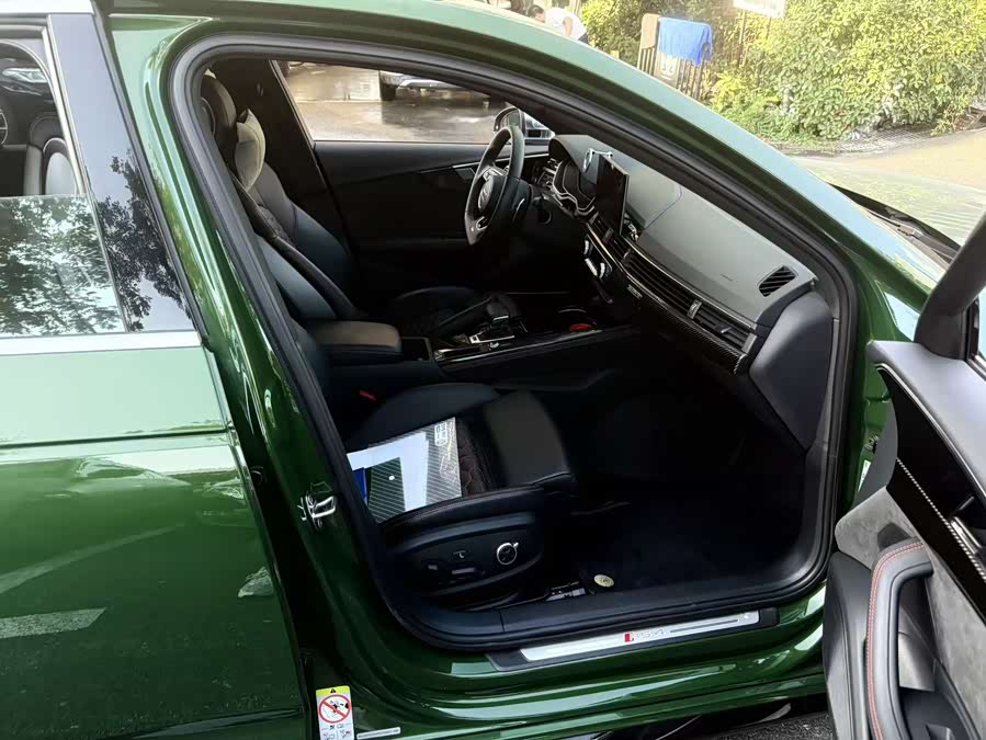 Audi RS 4 2021 car image #7