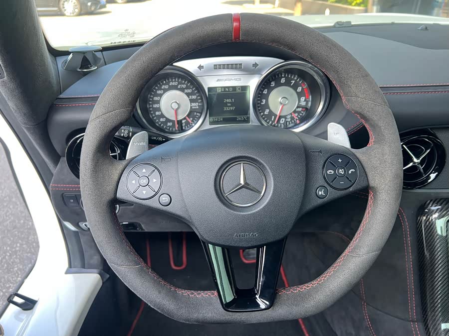 Mercedes-Benz SLS AMG 2014 car image #7