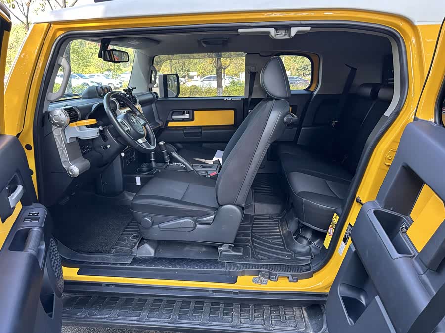 Toyota FJ Cruiser 2018 #7 Toyota FJ Cruiser 2018 car image #7