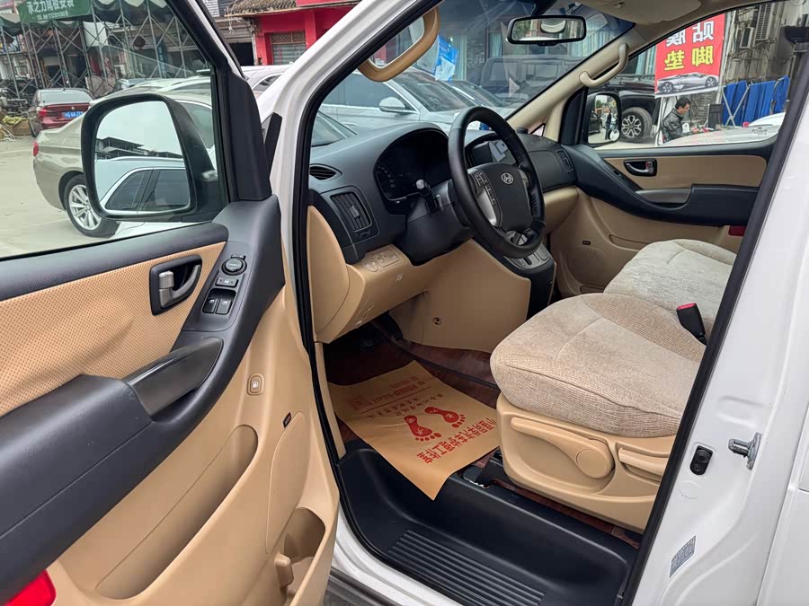 Hyundai H-1 2012 #7 Hyundai H-1 2012 car image #7